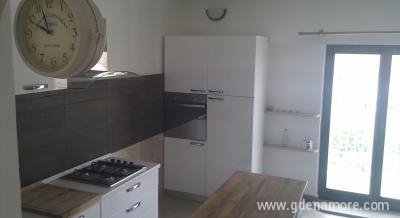 Apartmani Najda, privatni smeštaj u mestu Okrug Gornji, Hrvatska
