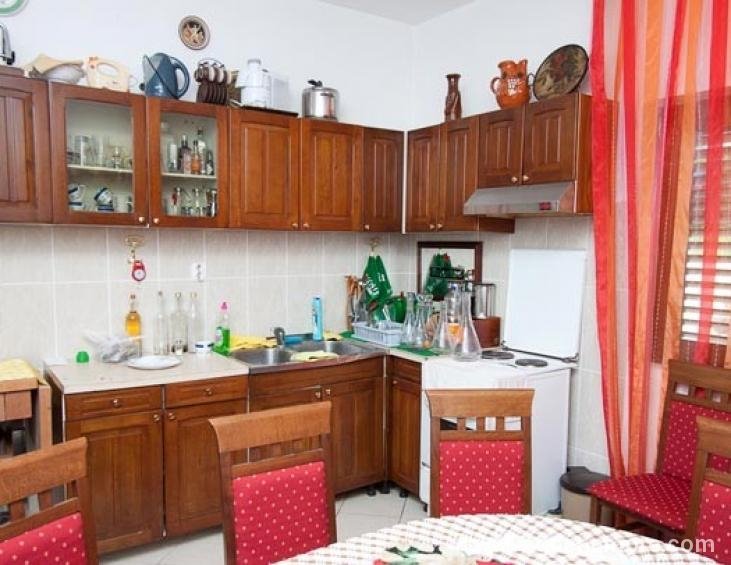 kuhinja i trpezarija