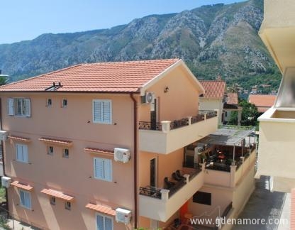 Apartmani Vasilije, privatni smeštaj u mestu Dobrota, Crna Gora