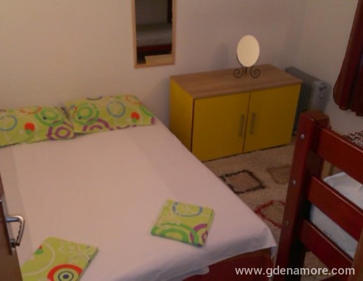 Veliki apartman-cetvorokrevetna soba