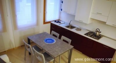 SINFONIA APARTMENT, privatni smeštaj u mestu Venezia, Italija