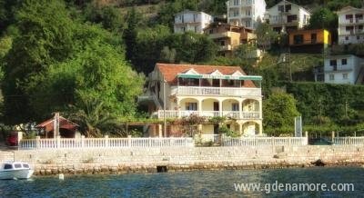 Stevović apartmani, privatni smeštaj u mestu Tivat, Crna Gora