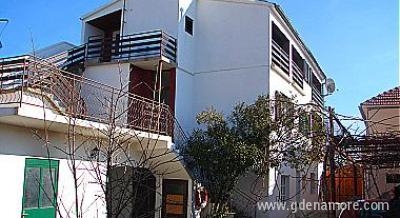 apartmani stipe, privatni smeštaj u mestu Vodice, Hrvatska