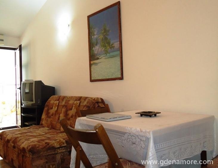 Apartman br.4