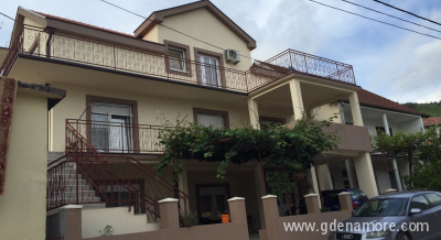 Apartmani Pavle, privatni smeštaj u mestu Tivat, Crna Gora