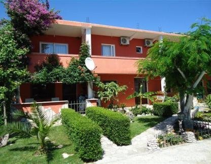 Sutomore Apartmani-Flamingo, privatni smeštaj u mestu Sutomore, Crna Gora - objekat