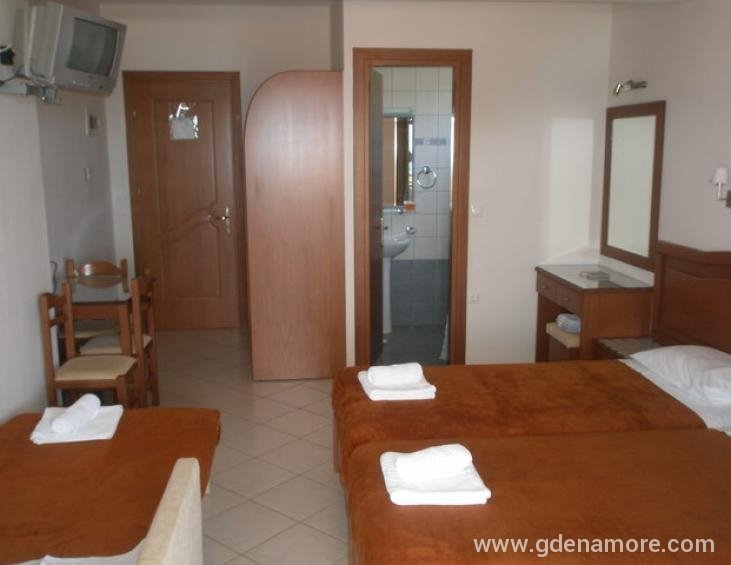 liberty-hotel-golden-beach-thassos-3-bed-studio-4
