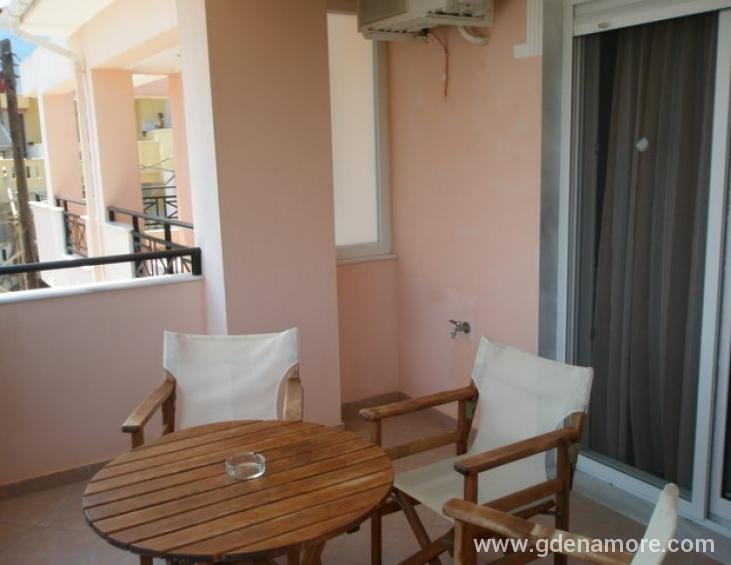 liberty-hotel-golden-beach-thassos-3-bed-studio-5