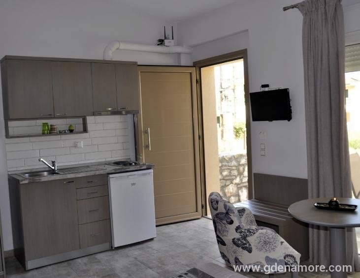 thalassa-rooms-skala-potamia-apartment-1-6