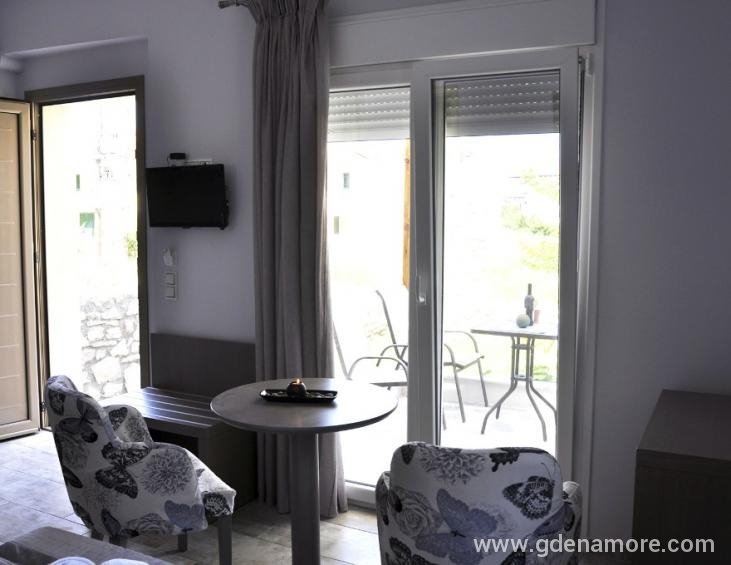 thalassa-rooms-skala-potamia-apartment-1-7