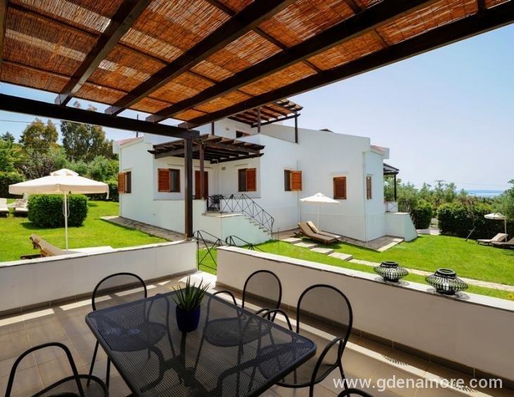 trikorfo-beach-resort-gerakini-sithonia-panorama-s