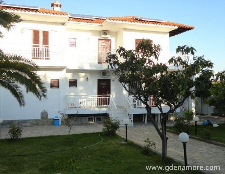 villa-ioanna-nikiti-sithonia-halkidiki-3