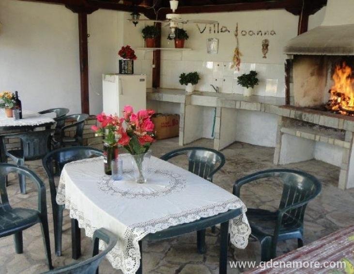villa-ioanna-nikiti-sithonia-halkidiki-4