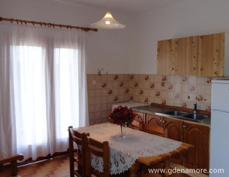 villa-ioanna-nikiti-sithonia-halkidiki-kitchen-dup