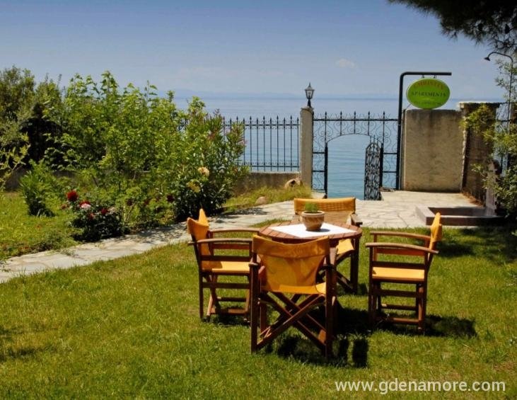 christin-apartments-potos-thassos-10-