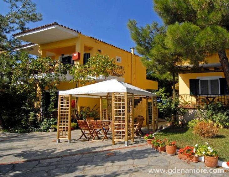 christin-apartments-potos-thassos-4-