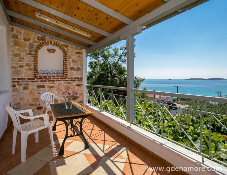 jordanis-houses-psili-ammos-thassos-16