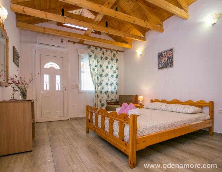 jordanis-houses-psili-ammos-thassos-3