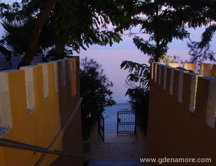 papaoikonomou-villa-outside-potos-thassos-18