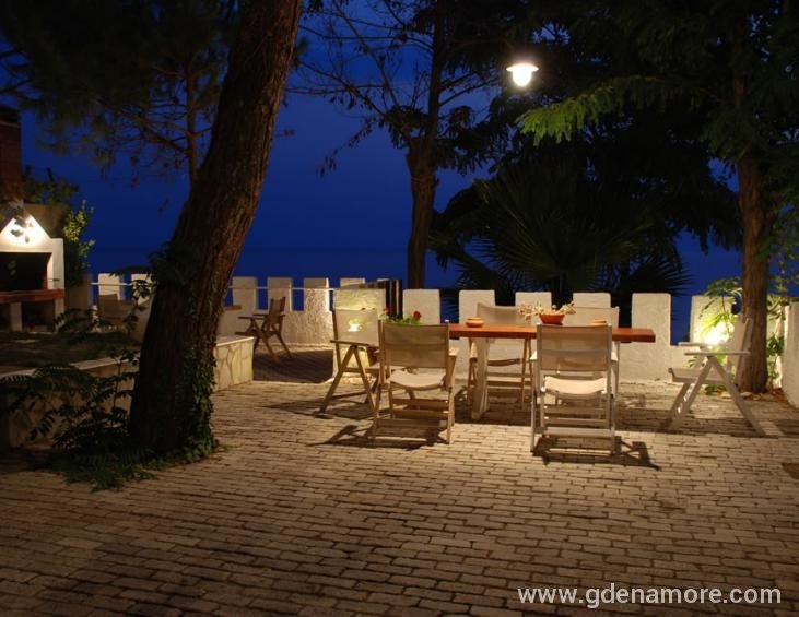 papaoikonomou-villa-outside-potos-thassos-20