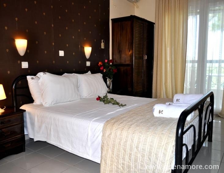 papaoikonomou-villa-studio-2nd-floor-potos-thassos
