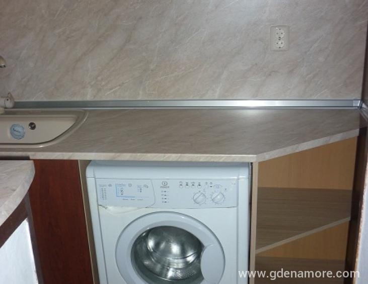 bulgaria_pomorie_kamovi_apartment_1_kitchen_4