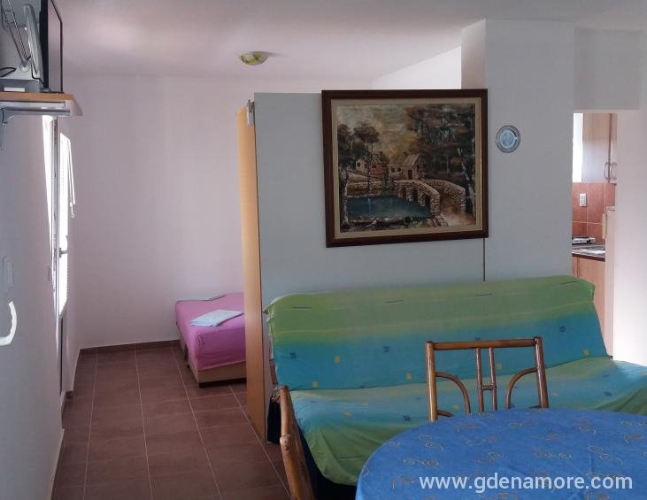 Apartman 1 (dnevna) 5 osoba
