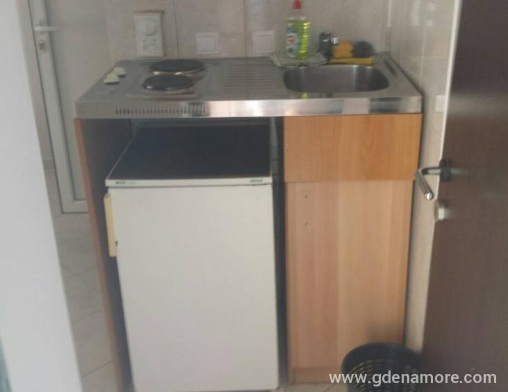 media-share-0-02-05-4cafd54b4fe8f45a9e6a2437953bbd