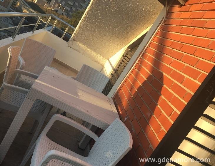apartman br. 4 u kući