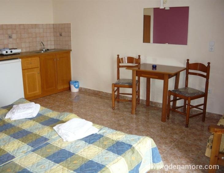 marina-anna-studios-lourdata-kefalonia-9