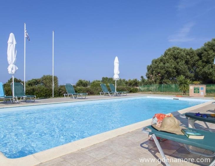 monambeles-villas-svoronata-kefalonia-1