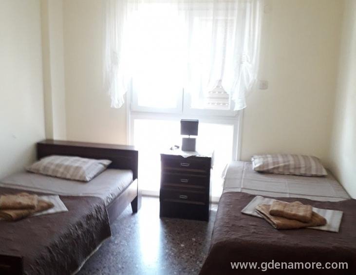 vicky-guest-house-stavros-thessaloniki-4-bed-apart
