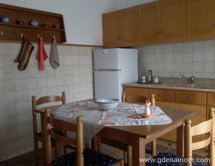 vicky-guest-house-stavros-thessaloniki-4-bed-apart