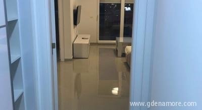 Luda Kuća, privatni smeštaj u mestu Šušanj, Crna Gora