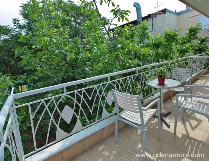 epavli-studios-nea-kallikratia-kassandra-3-bed-roo