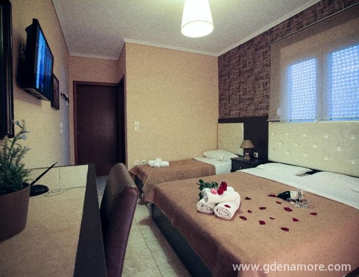 epavli-studios-nea-kallikratia-kassandra-3-bed-roo
