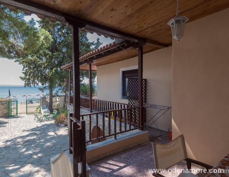 minas-house-nikiti-sithonia-lithos-apartment-3