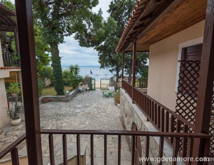 minas-house-nikiti-sithonia-lithos-apartment-4