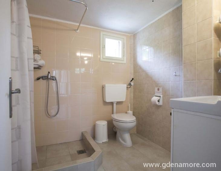 neria-summer-houses-hanioti-kassandra-b2-upper-flo