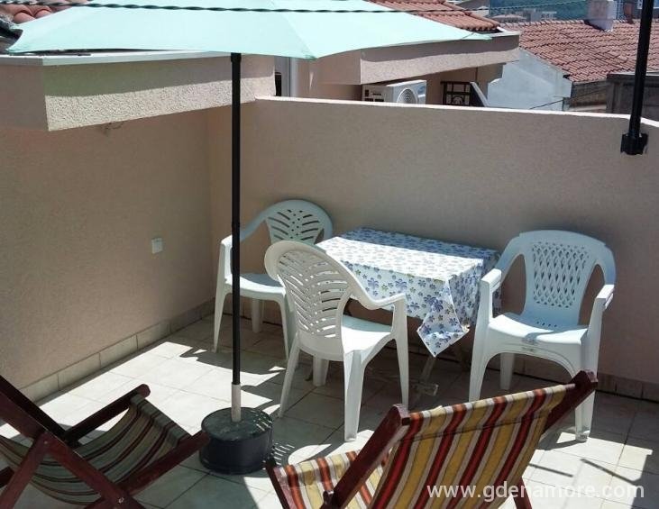 Četvorokrevetni studio apartman 2