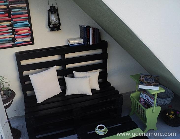 Terasa prvi sprat - Reading corner