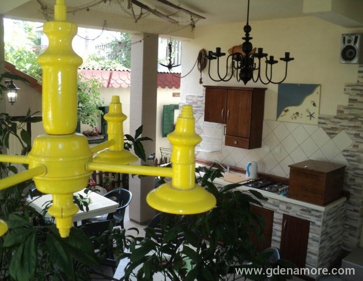 Dvoriste i ljetna kuhinja / Yard and outdoor kitch
