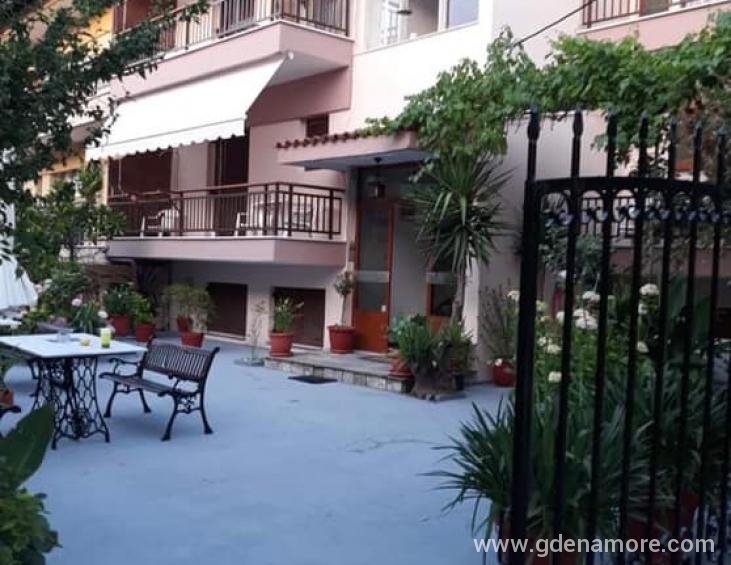 bloom-garden-apartments-ierissos-athos-2