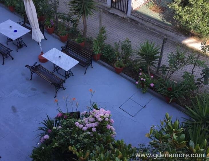 bloom-garden-apartments-ierissos-athos-3