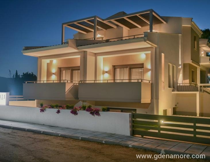 corali-luxury-villas-ierissos-athos-3