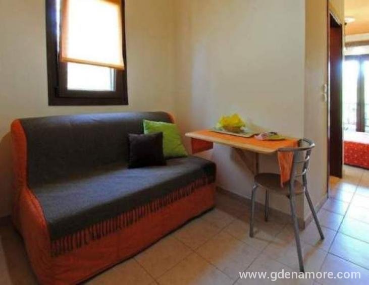 dionysus-apartments-ierissos-athos-43