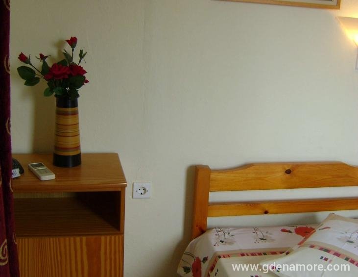 eleftheria-rooms-ammouliani-island-10