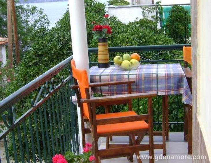 eleftheria-rooms-ammouliani-island-2