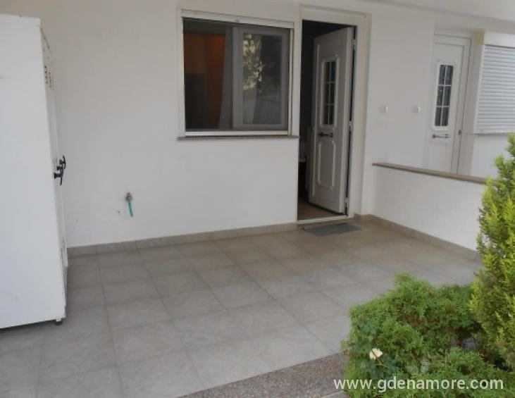 ioannis-apartments-leptokarya-pieria-5-bed-apartme