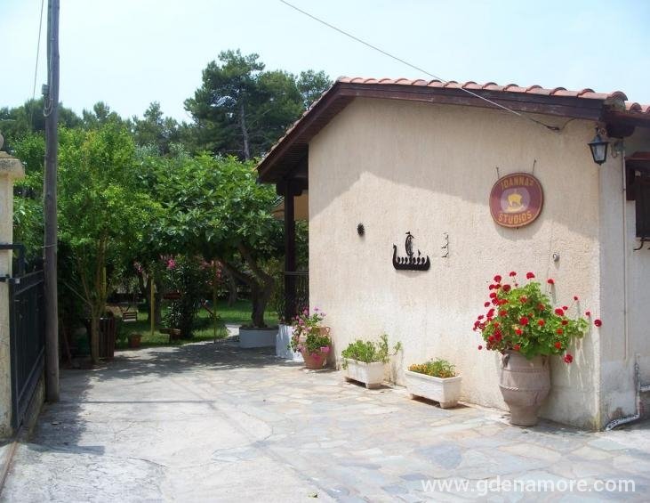 joannas-studios-lassi-kefalonia-5